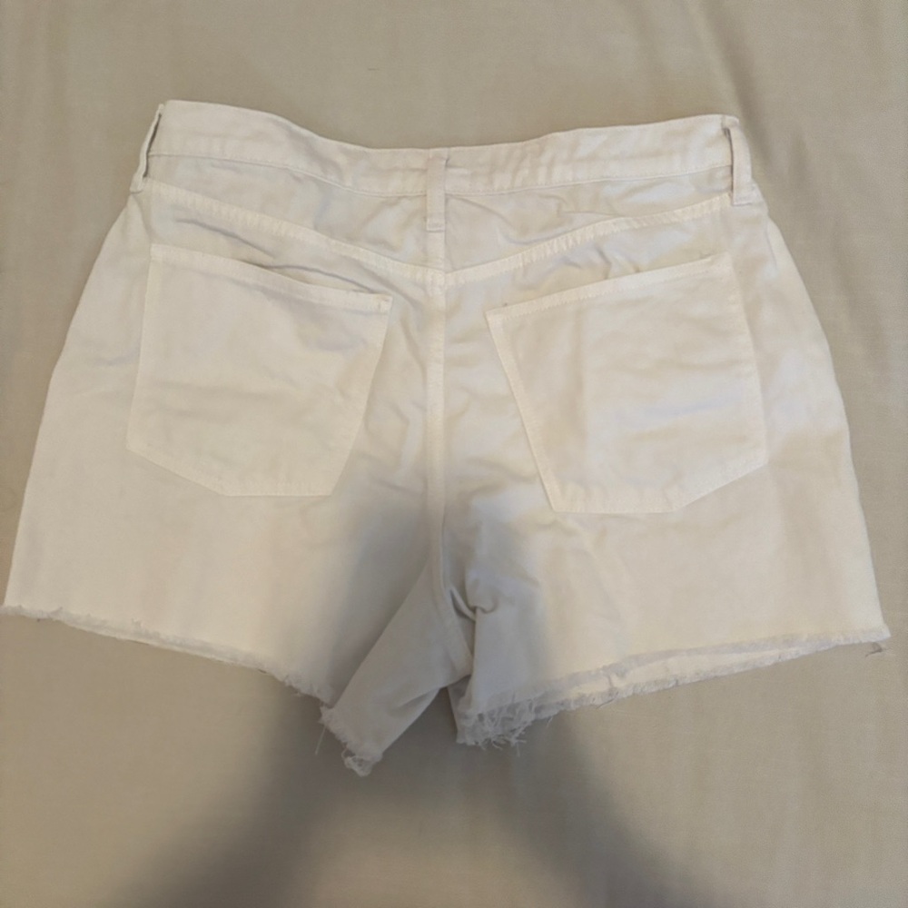 🆕 Universal Thread Denim Shorts - Picture 2 of 3